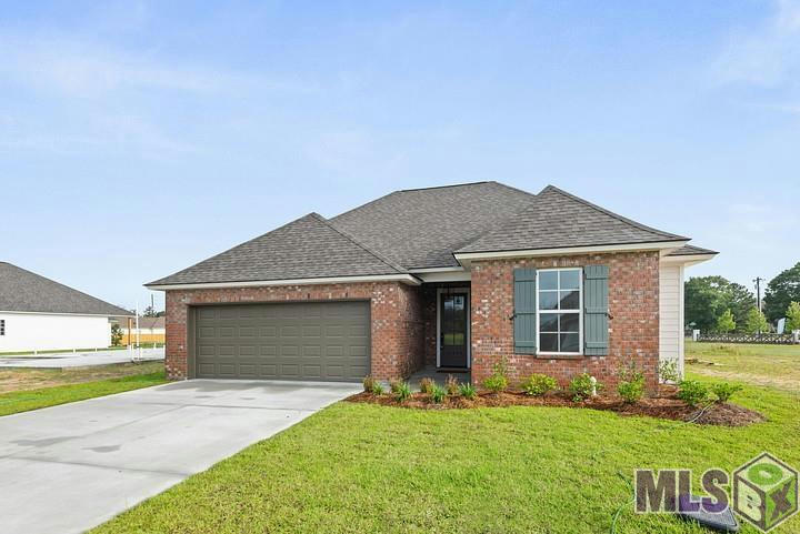 10489 HIGHCREST DR, DENHAM SPRINGS, LA 70706, photo 1 of 6